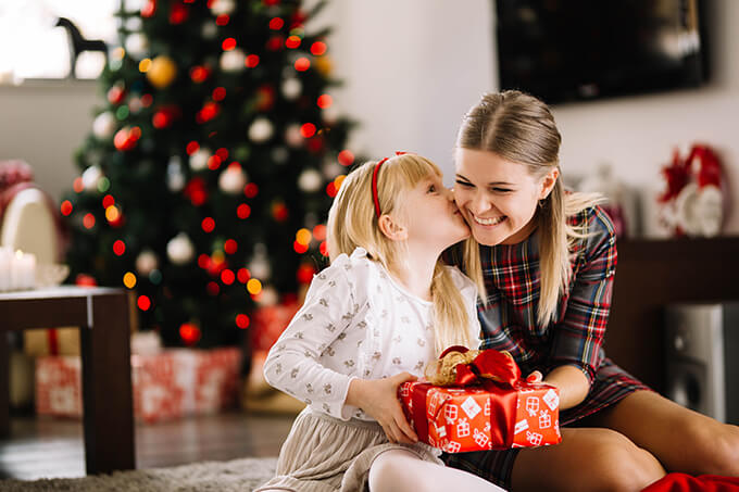 TOP 77 ideas What to give your Sister for the New Year +9 gifts and Tips
